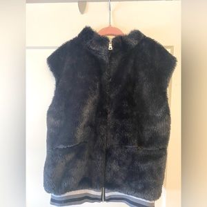 Girls size 8 Super Soft Furry Vest - black